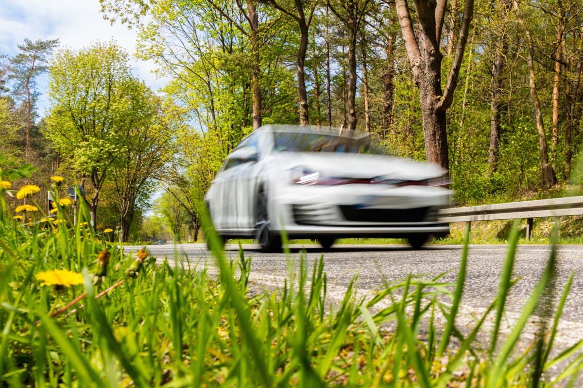 Reifenwechsel, Autoreinigung & Co: So wird das Auto fit für den Frühling